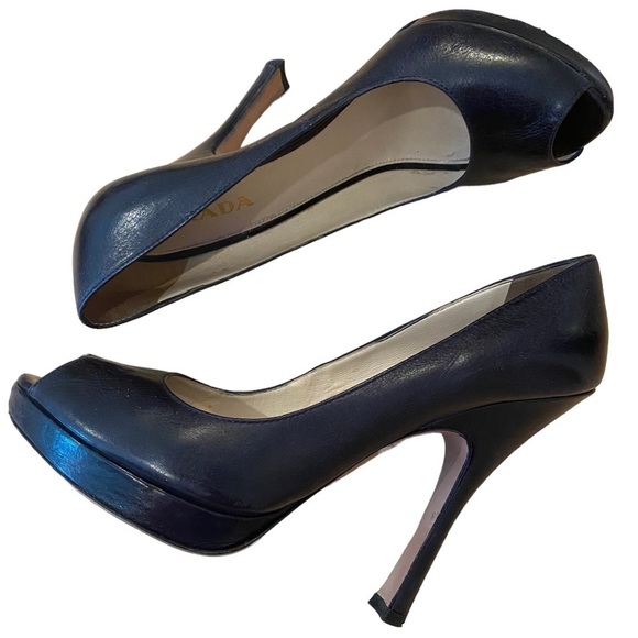 Authentic PRADA Leather Navy Blue Peep Toe Heels Pumps - Size 38.5 / Size 8.5 - Picture 3 of 6